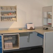Lab workstation using Unicell and Haworth